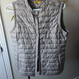 Louis Castel 95 Women's Lightweight Quilted Vest